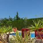 Mila لاميتّيا ذي مار